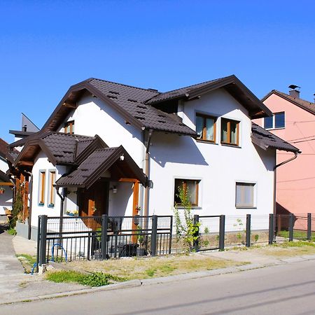 Svila Apartmani Bihać Exteriör bild