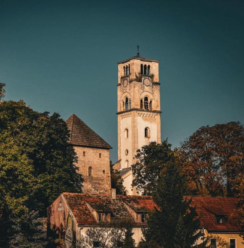 Svila Apartmani Bihać Exteriör bild